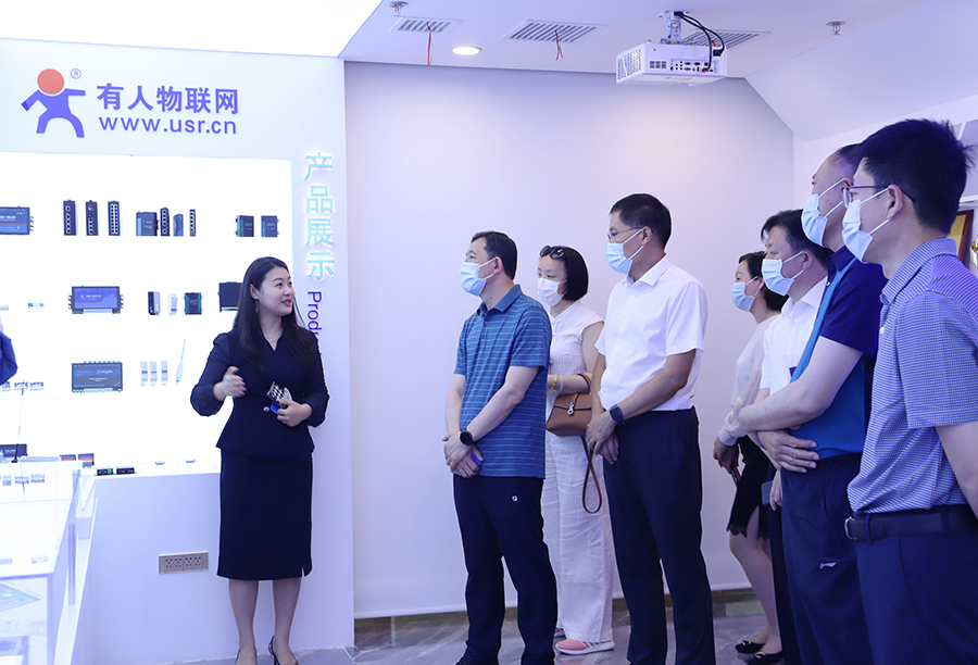 齐齐哈尔市政协考察团、济南市政协领导一行莅临long8唯一官网登录网考察调研